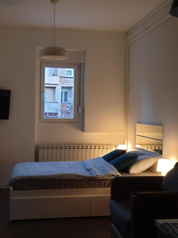 Studio Apartment "Savski Trg" Belgrado Exterior foto